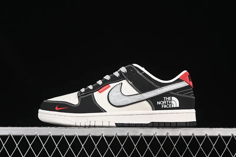 All categories Nk SB Dunk Series Nk SB Dunk Low High-end customization Low-top sneakers Nike SB Dunk Low North Face x Sup tripartite joint series Sketch gray hook Anniversary high-end customization Low-top casual sneakers CS1688-105